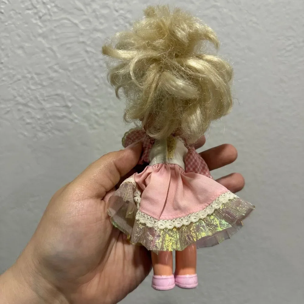 Vintage Mattel 1988 Cherry merry muffin doll in original dress